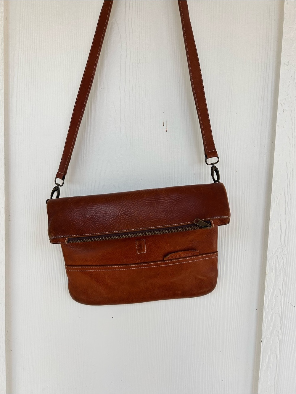 Leather Crossbody Bag in Cognac Brown